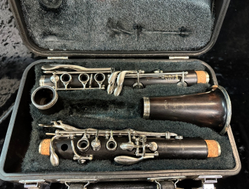 Selmer USA Signet 100 Student Wood Clarinet, Serial #252647 – Ready To Play!